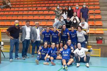  Naira, Anita y Sofí sellan la primera victoria del Teldeportivo/TA.